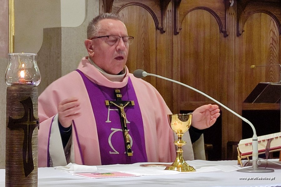 34 Niedziela - msza wieczorna.jpg